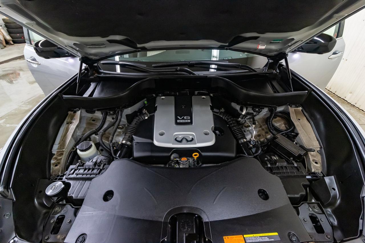 2017 Infiniti QX70 AWD Limited Leather Roof Nav BCam Red Deer AB