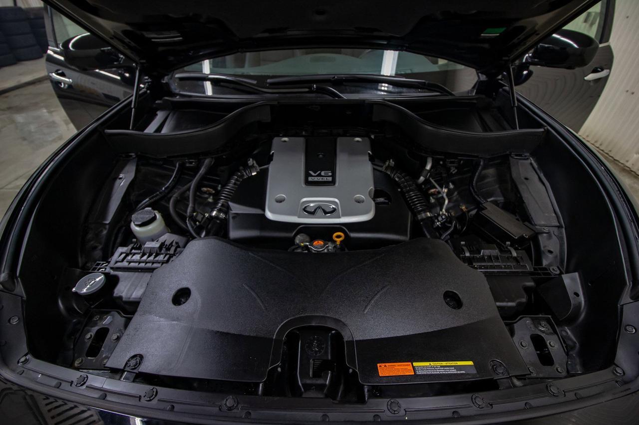 2017 Infiniti QX70 AWD S Leather Roof Nav Red Deer AB