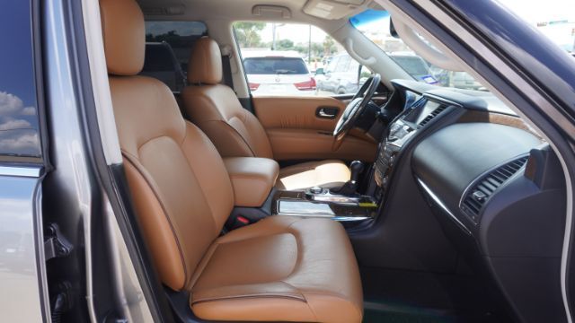 2017 Infiniti QX80 4WD Laredo TX