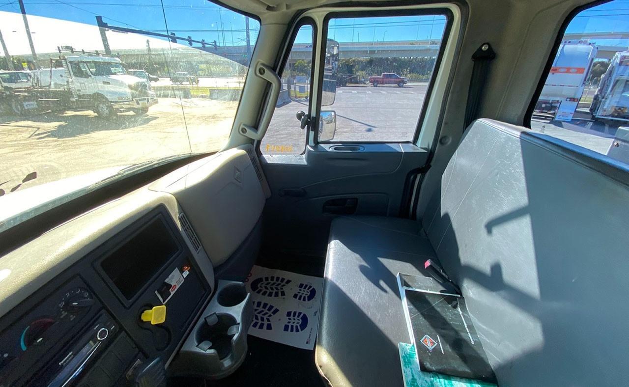 2017 International 4300SBA 24 Yard Pac Mac Grapple Truck Tampa FL