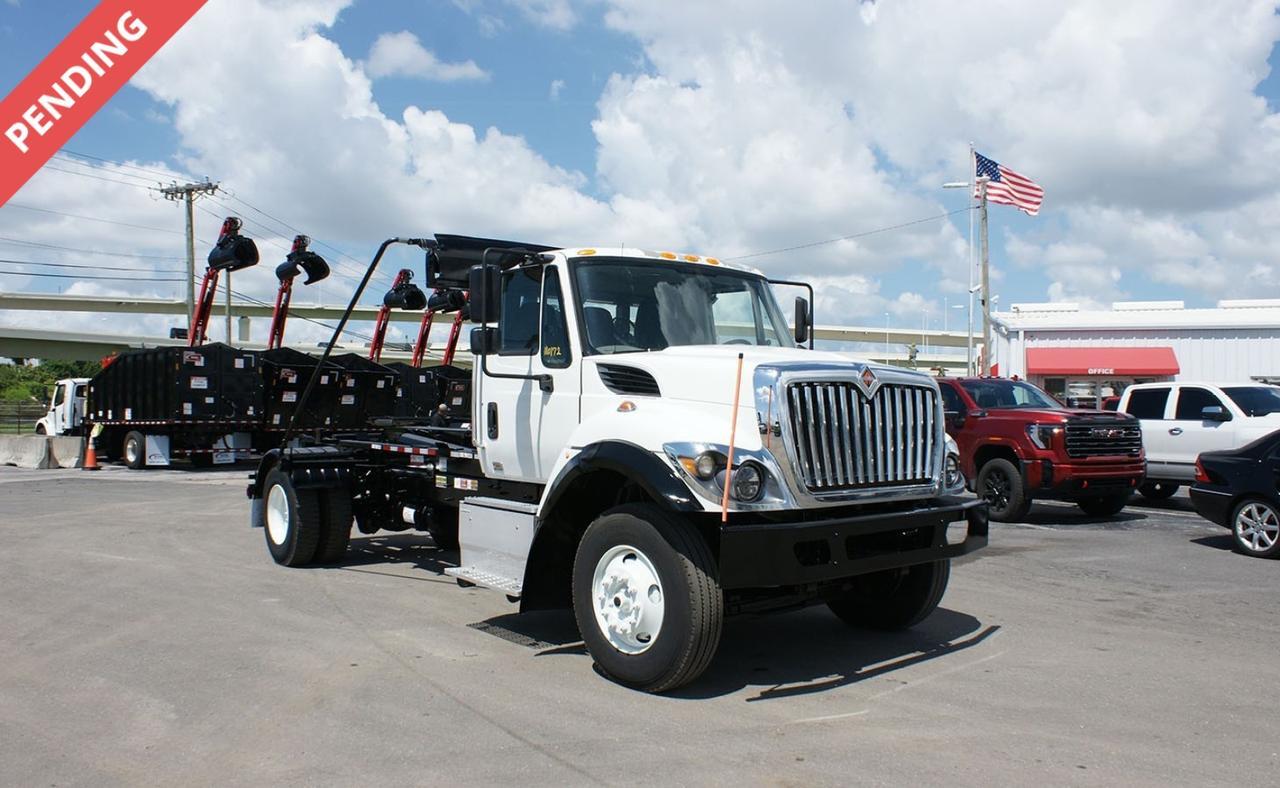 2017 International 7400 SBA 24,000 lb. Swaploader Hook-Lift Truck