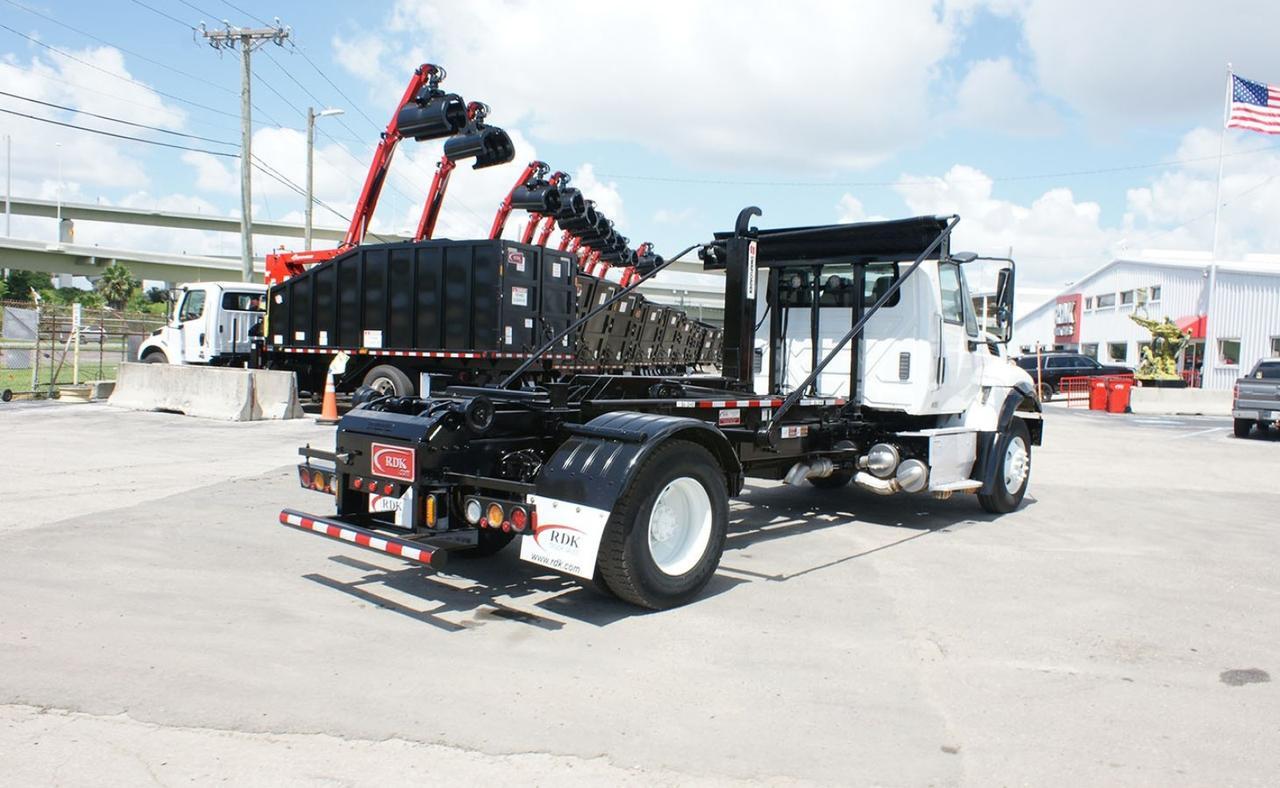 2017 International 7400 SBA 24,000 lb. Swaploader Hook-Lift Truck Tampa FL