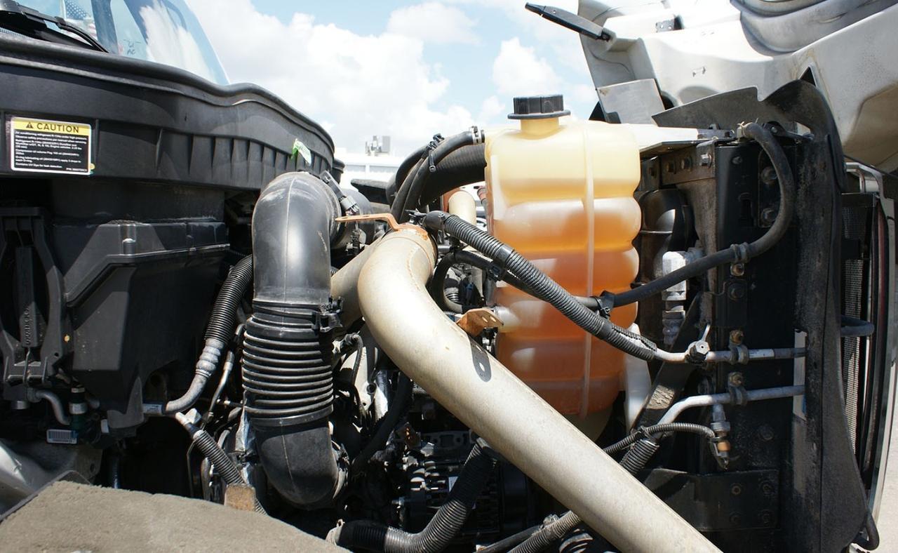 2017 International 7400 SBA 24,000 lb. Swaploader Hook-Lift Truck Tampa FL