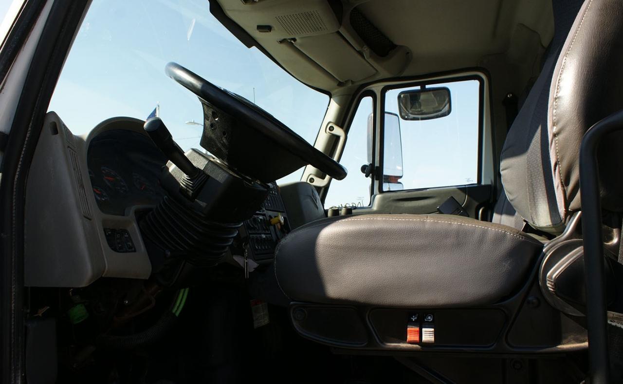 2017 International 7400 SFA 24,000 lbs. Swaploader Hooklift Tampa FL