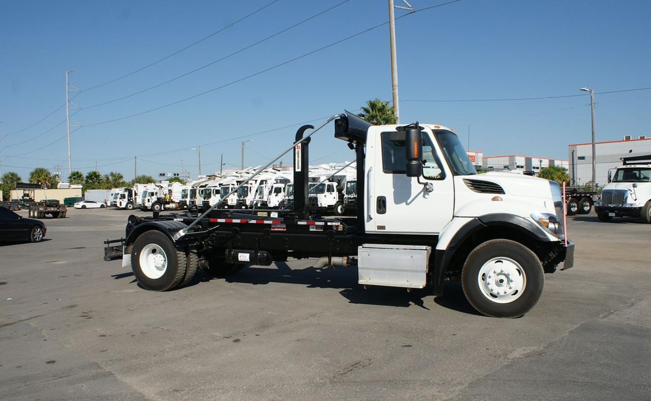 2017 International 7400 SFA 24,000 lbs. Swaploader Hooklift Tampa FL