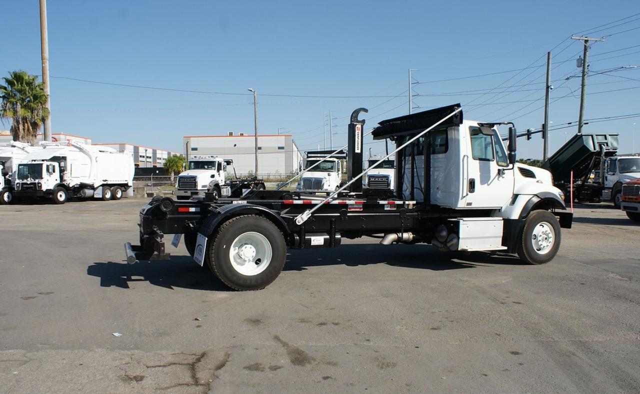 2017 International 7400 SFA 24,000 lbs. Swaploader Hooklift Tampa FL