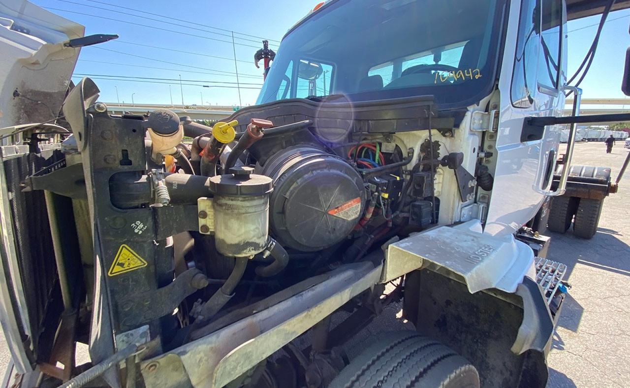 2017 International 7400 SFA 24,000 lbs. Swaploader Hooklift Tampa FL