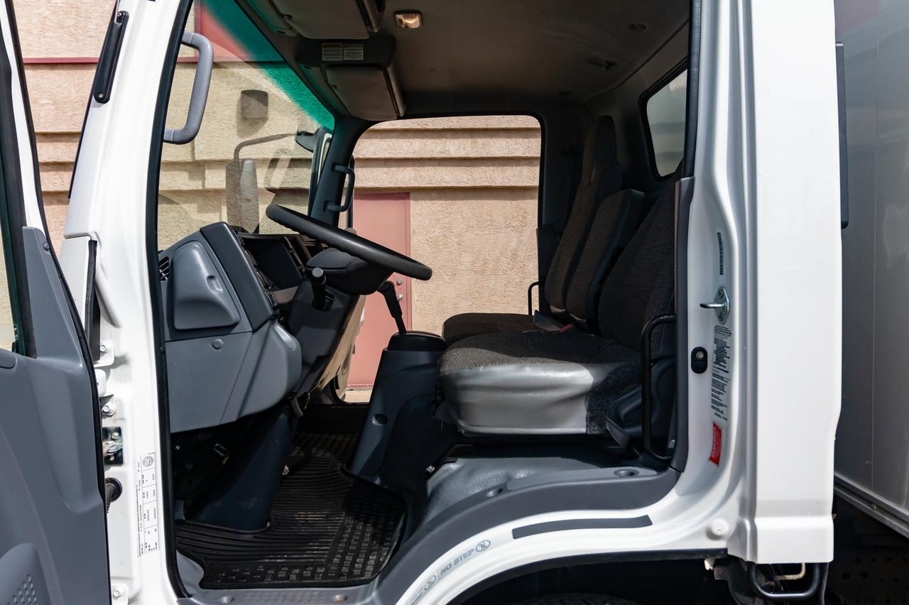 2017 Isuzu NPR H.D 16 Ft.Cube Van BCam Red Deer AB