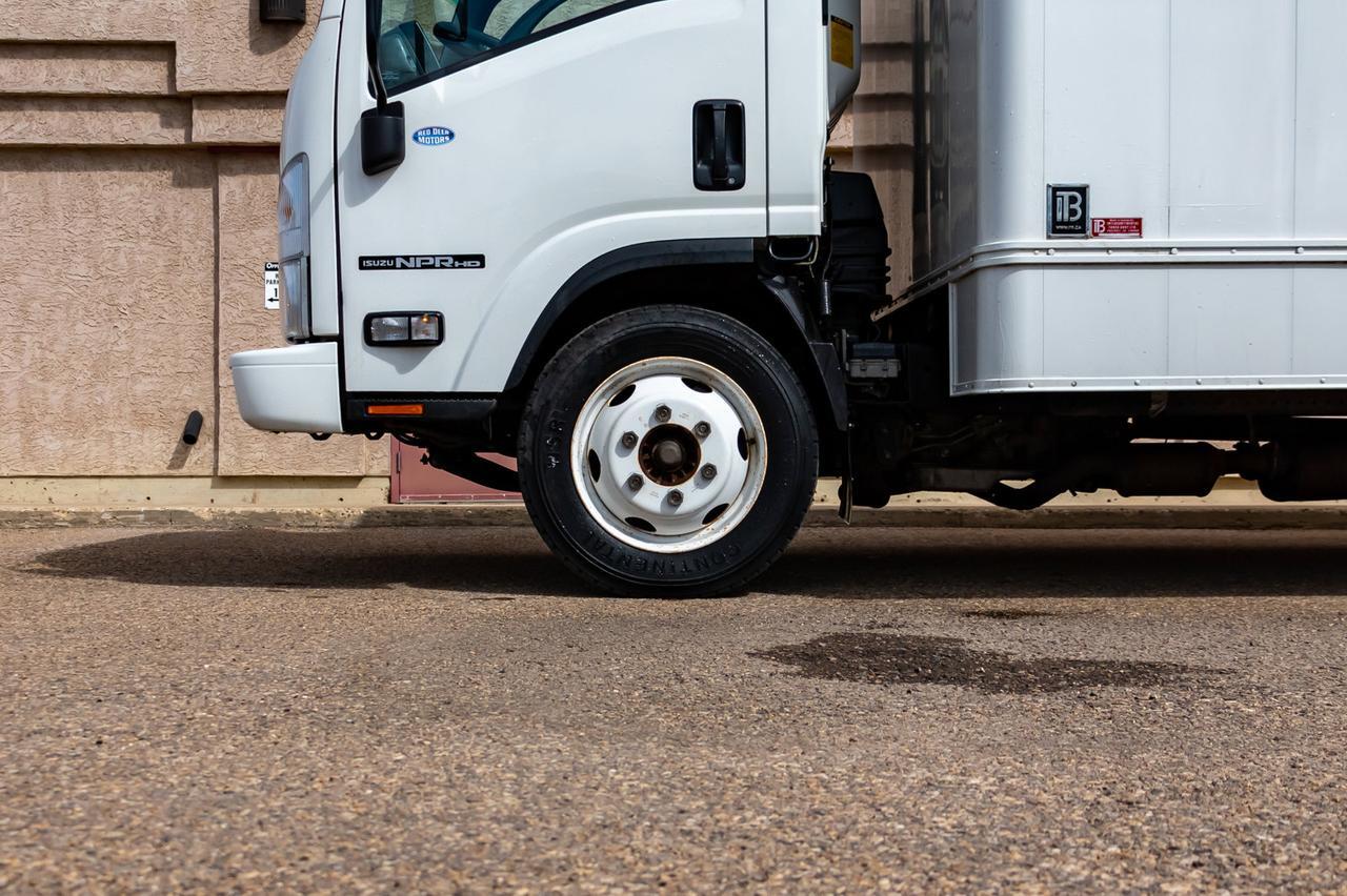 2017 Isuzu NPR H.D 16 Ft.Cube Van BCam Red Deer AB