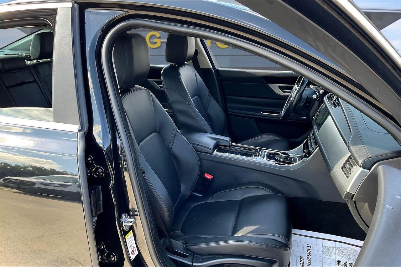 2017 JAGUAR XF PREMIUM Houston TX