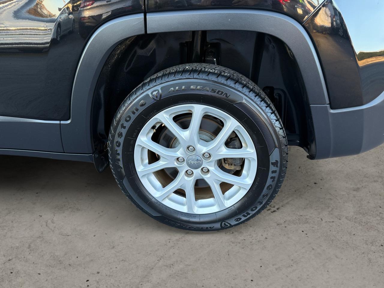 2017 JEEP CHEROKEE LATITUDE; N Kansas City MO