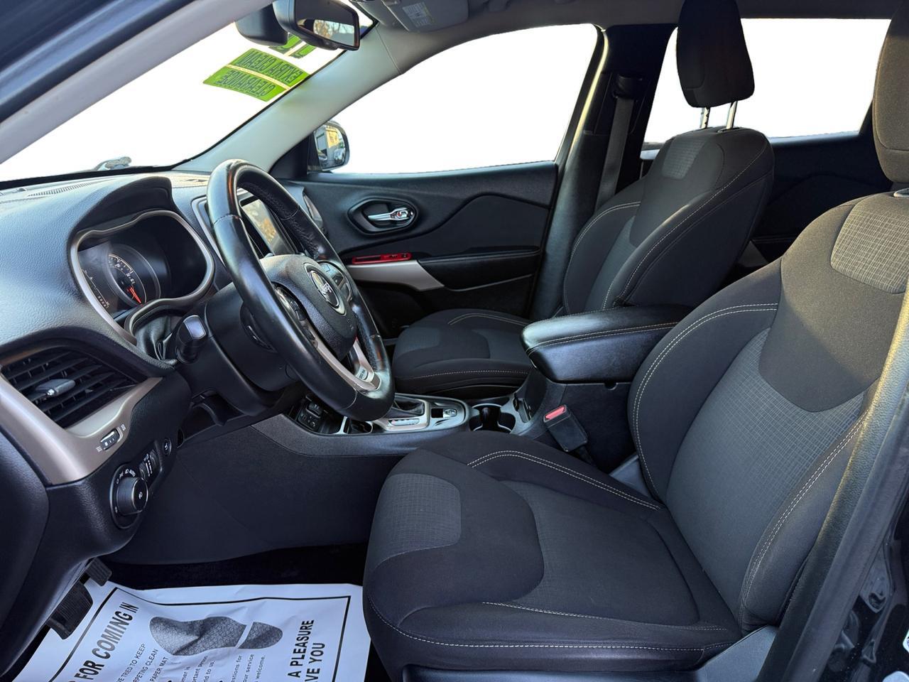 2017 JEEP CHEROKEE LATITUDE; N Latitude Kansas City MO