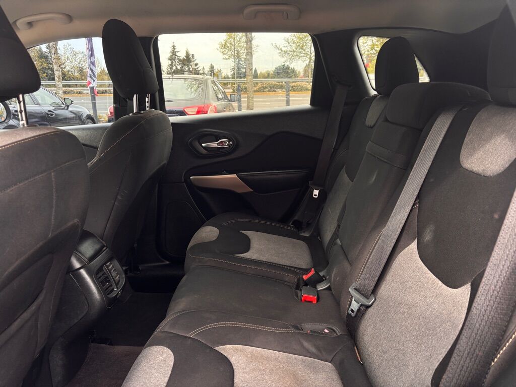 2017 JEEP CHEROKEE SPORT Des Moines WA