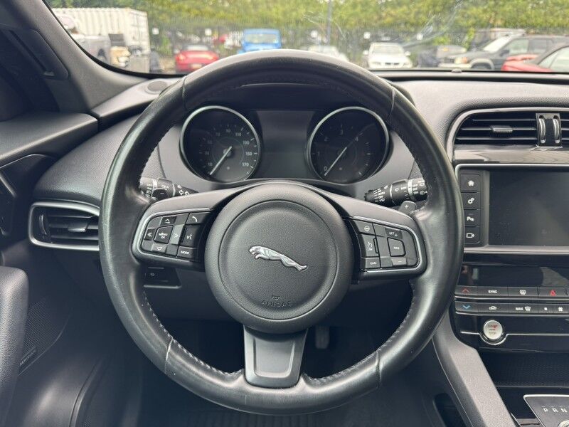 2017 Jaguar F-PACE 20d Prestige Willow Grove PA