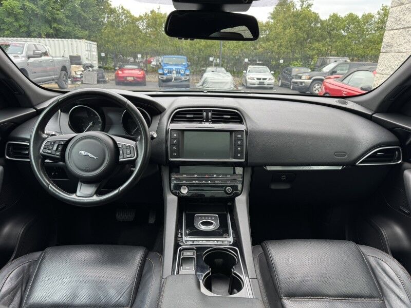 2017 Jaguar F-PACE 20d Prestige Willow Grove PA