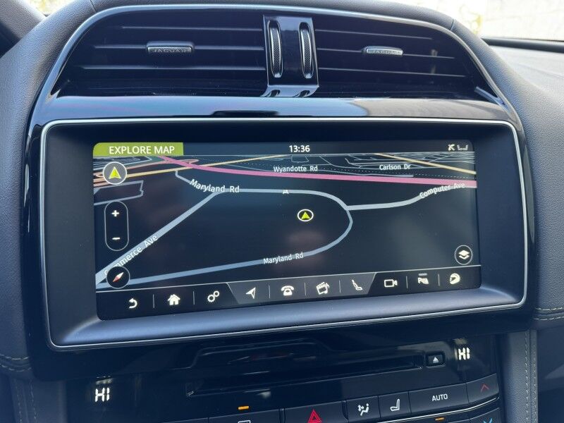 2017 Jaguar F-PACE 20d R-Sport Willow Grove PA