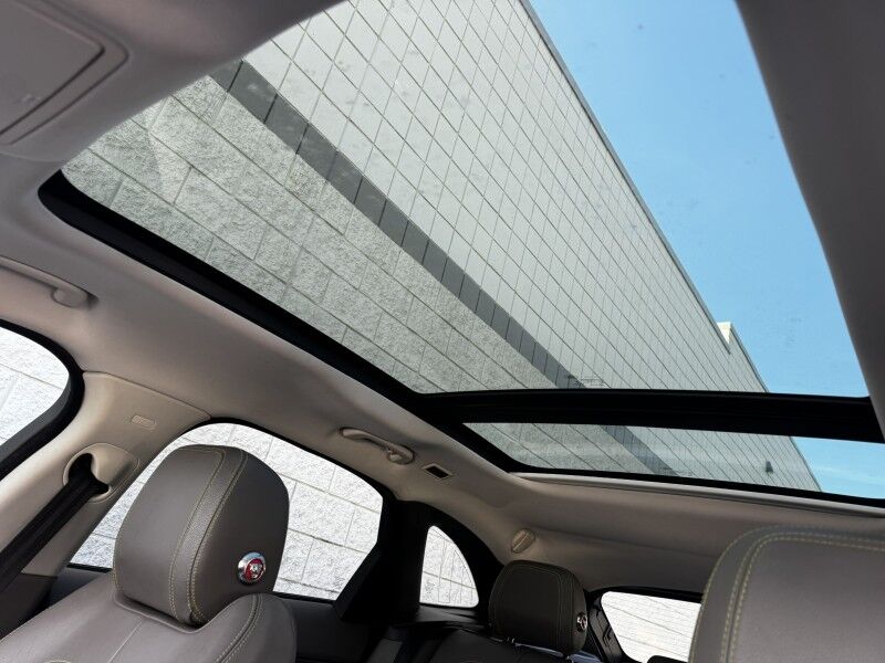 2017 Jaguar F-PACE 20d R-Sport Willow Grove PA