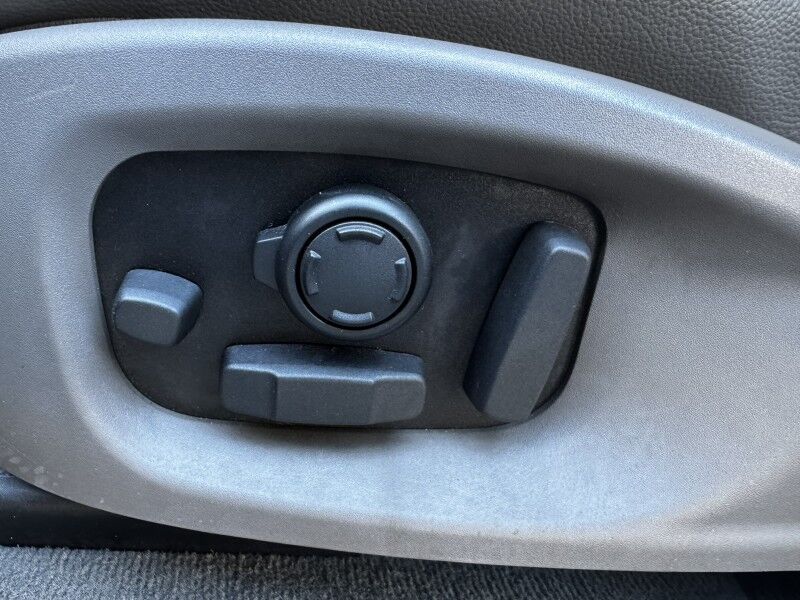 2017 Jaguar F-PACE 20d R-Sport Willow Grove PA