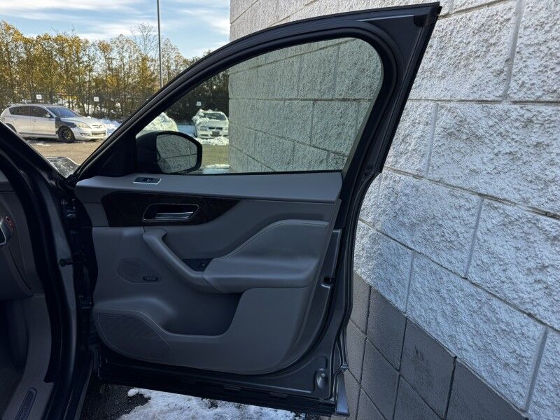 2017 Jaguar F-PACE 20d R-Sport Willow Grove PA