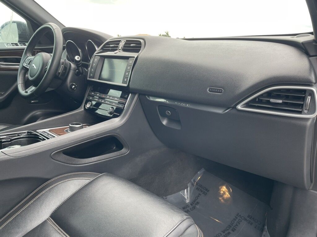 2017 Jaguar F-PACE 35t PRESTIGE~DIESEL~DYNAMIC SUSPENSION~ONLINE FINANCE AND SHIPPING AVAILABLE!! Sarasota FL