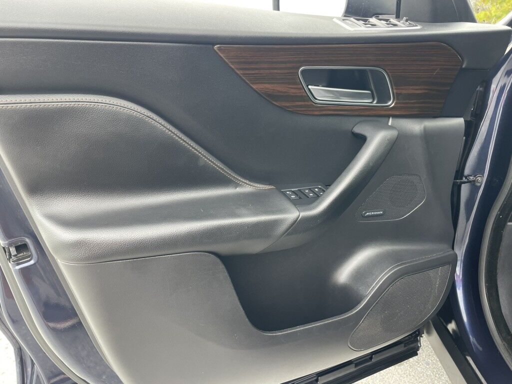 2017 Jaguar F-PACE 35t PRESTIGE~DIESEL~DYNAMIC SUSPENSION~ONLINE FINANCE AND SHIPPING AVAILABLE!! Sarasota FL