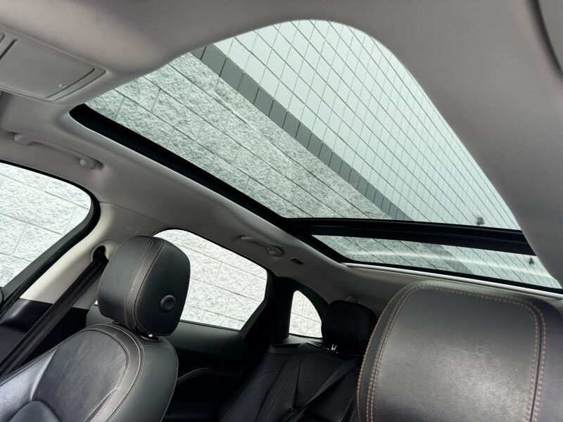 2017 Jaguar F-PACE 35t Prestige Willow Grove PA