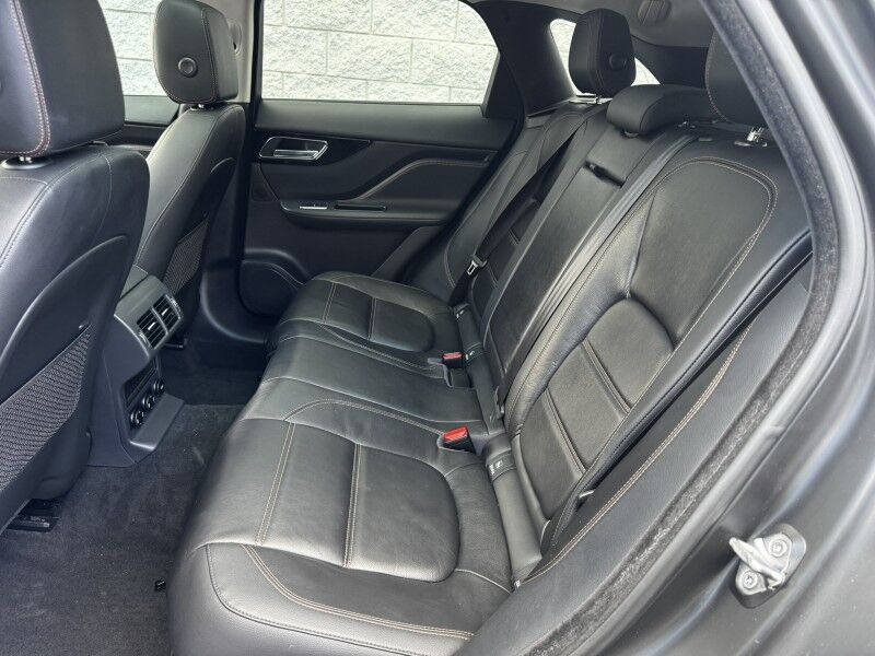 2017 Jaguar F-PACE 35t Prestige Willow Grove PA