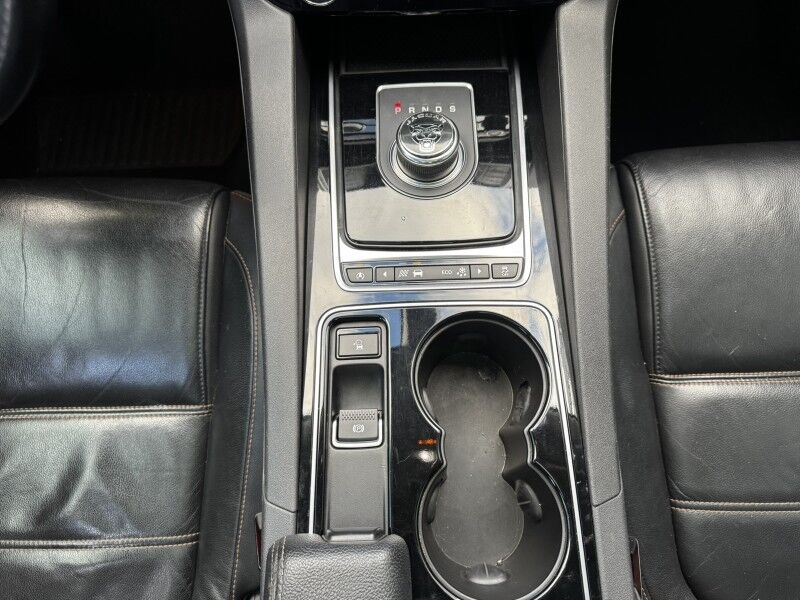 2017 Jaguar F-PACE 35t Prestige Willow Grove PA