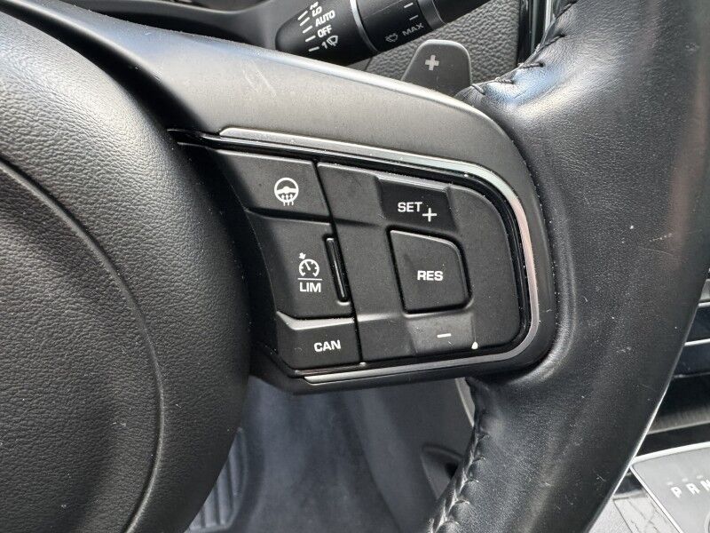 2017 Jaguar F-PACE 35t Prestige Willow Grove PA