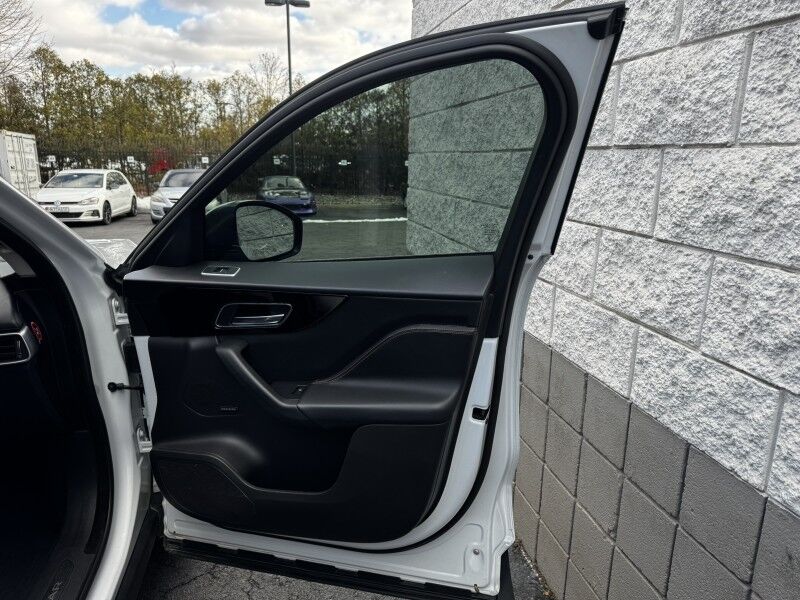 2017 Jaguar F-PACE 35t Prestige Willow Grove PA