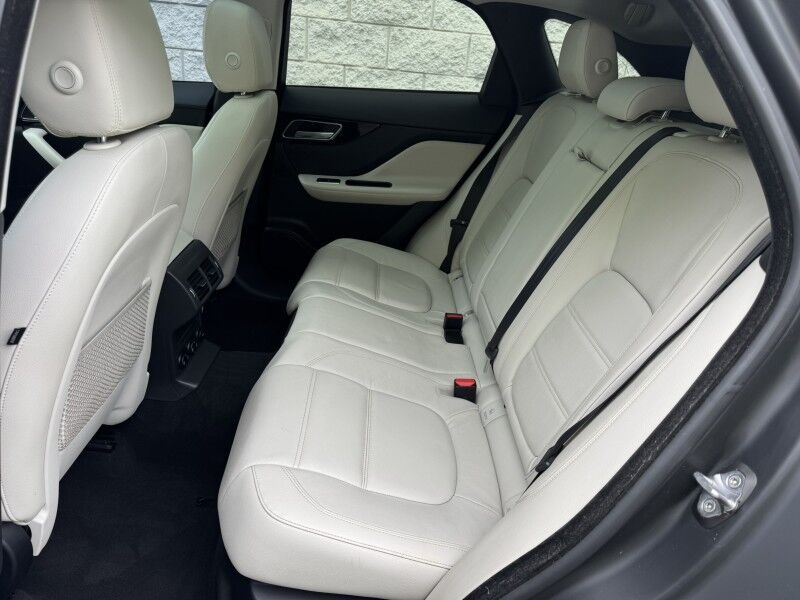 2017 Jaguar F-PACE 35t Prestige Willow Grove PA