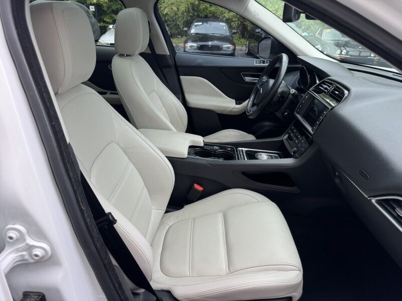 2017 Jaguar F-PACE 35t Prestige Willow Grove PA