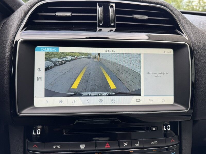 2017 Jaguar F-PACE 35t Prestige Willow Grove PA