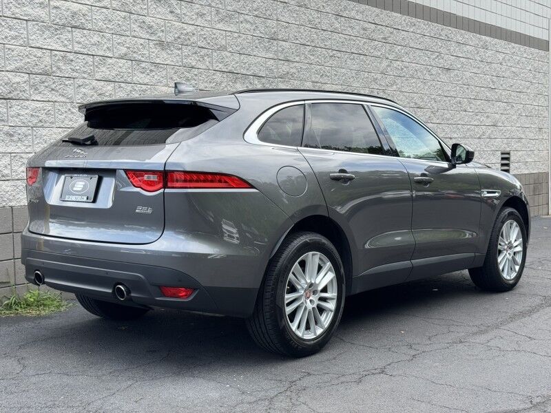 2017 Jaguar F-PACE 35t Prestige Willow Grove PA