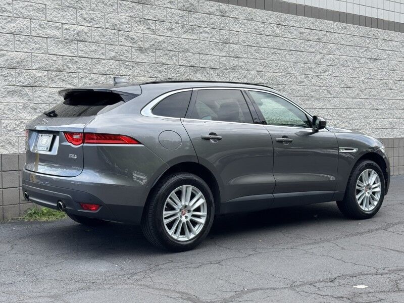 2017 Jaguar F-PACE 35t Prestige Willow Grove PA