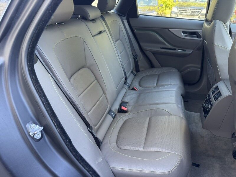 2017 Jaguar F-PACE 35t R-Sport Willow Grove PA