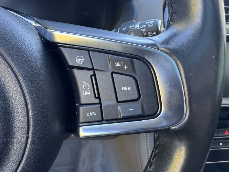 2017 Jaguar F-PACE 35t R-Sport Willow Grove PA