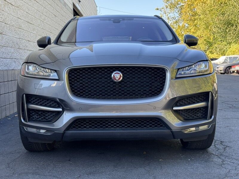 2017 Jaguar F-PACE 35t R-Sport Willow Grove PA