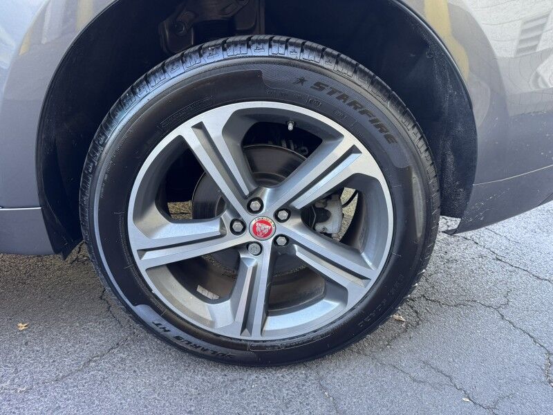 2017 Jaguar F-PACE 35t R-Sport Willow Grove PA