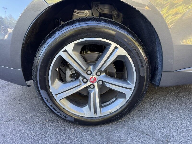 2017 Jaguar F-PACE 35t R-Sport Willow Grove PA