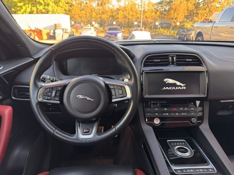 2017 Jaguar F-PACE S Willow Grove PA