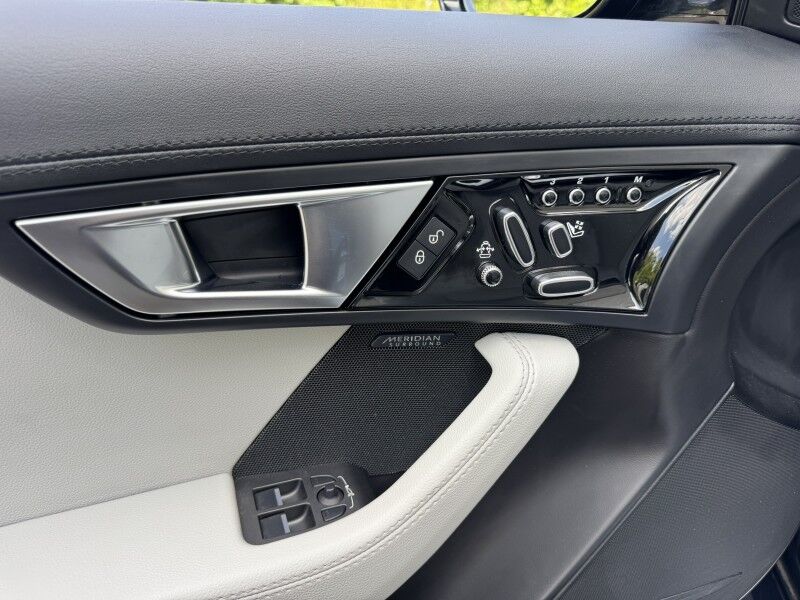 2017 Jaguar F-TYPE Premium Willow Grove PA