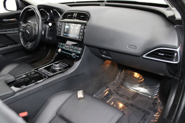 2017 Jaguar XE 20d Premium Chantilly VA