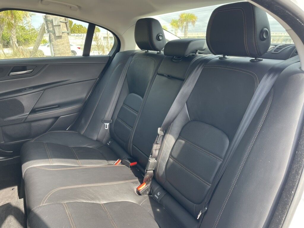 2017 Jaguar XE 20d Prestige~CLEAN CARFAX~ LUMBAR SUPPORT~BUCKET SEATS~CRUISE CONTROL Sarasota FL