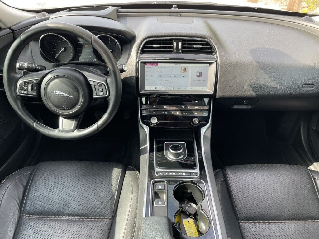 2017 Jaguar XE 20d Prestige~CLEAN CARFAX~ LUMBAR SUPPORT~BUCKET SEATS~CRUISE CONTROL Sarasota FL