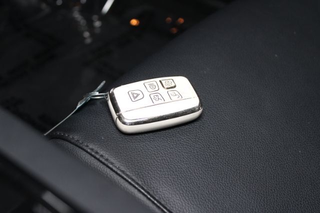 2017 Jaguar XE 25t Premium Chantilly VA