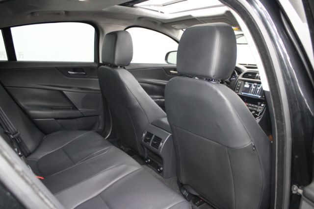 2017 Jaguar XE 25t Premium Chantilly VA