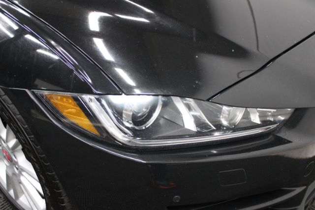 2017 Jaguar XE 25t Premium Chantilly VA