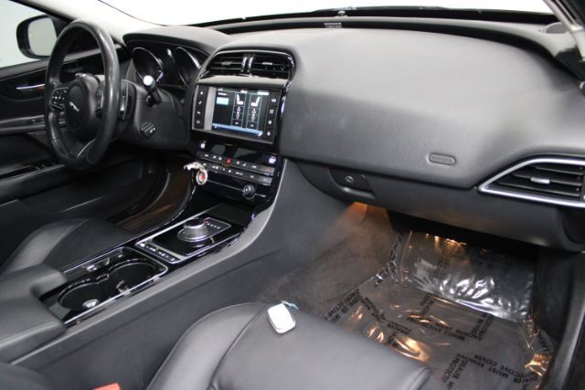 2017 Jaguar XE 25t Premium Chantilly VA