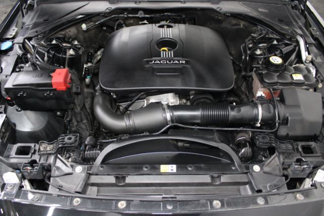 2017 Jaguar XE 25t Premium Chantilly VA